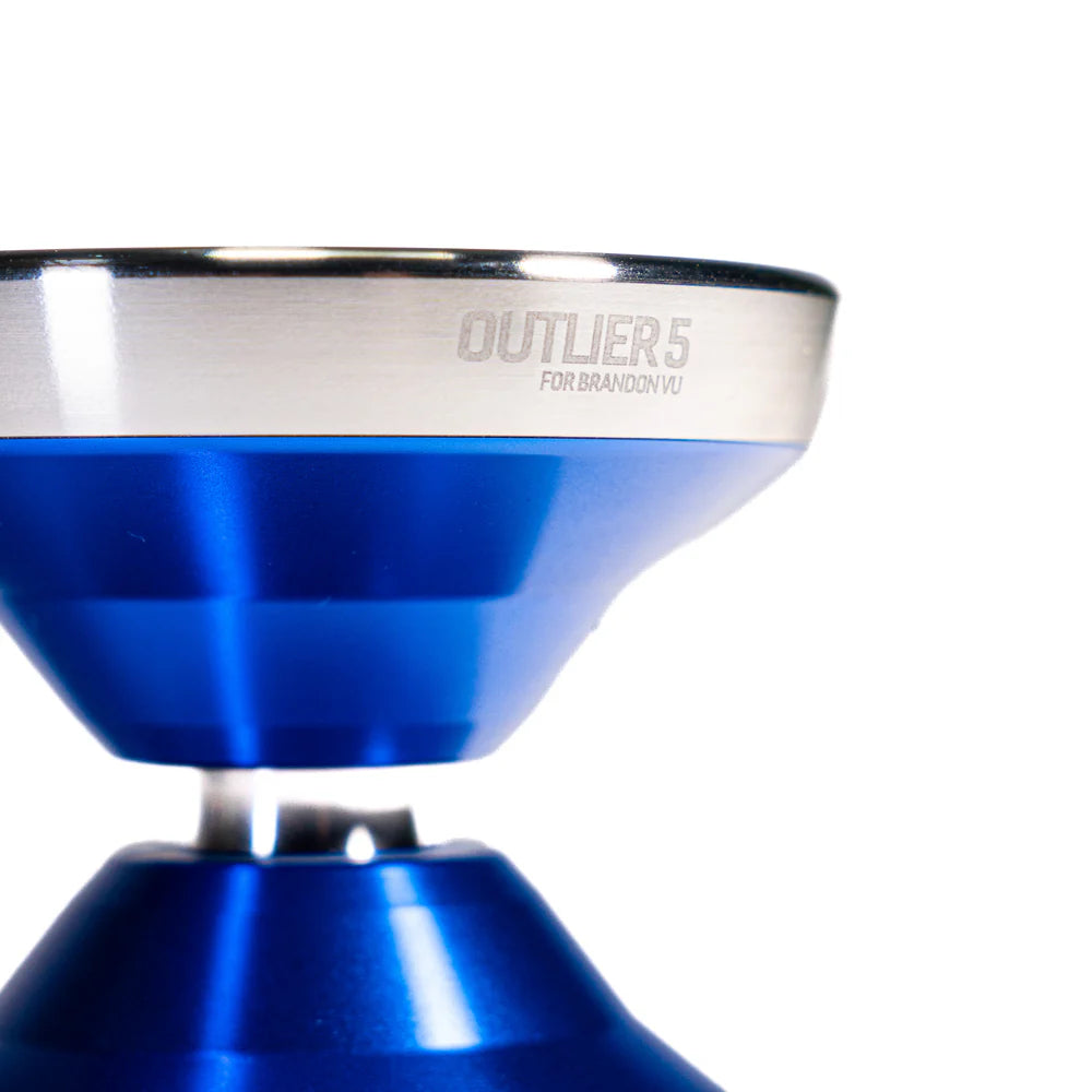offset outlier 5 yoyo logo
